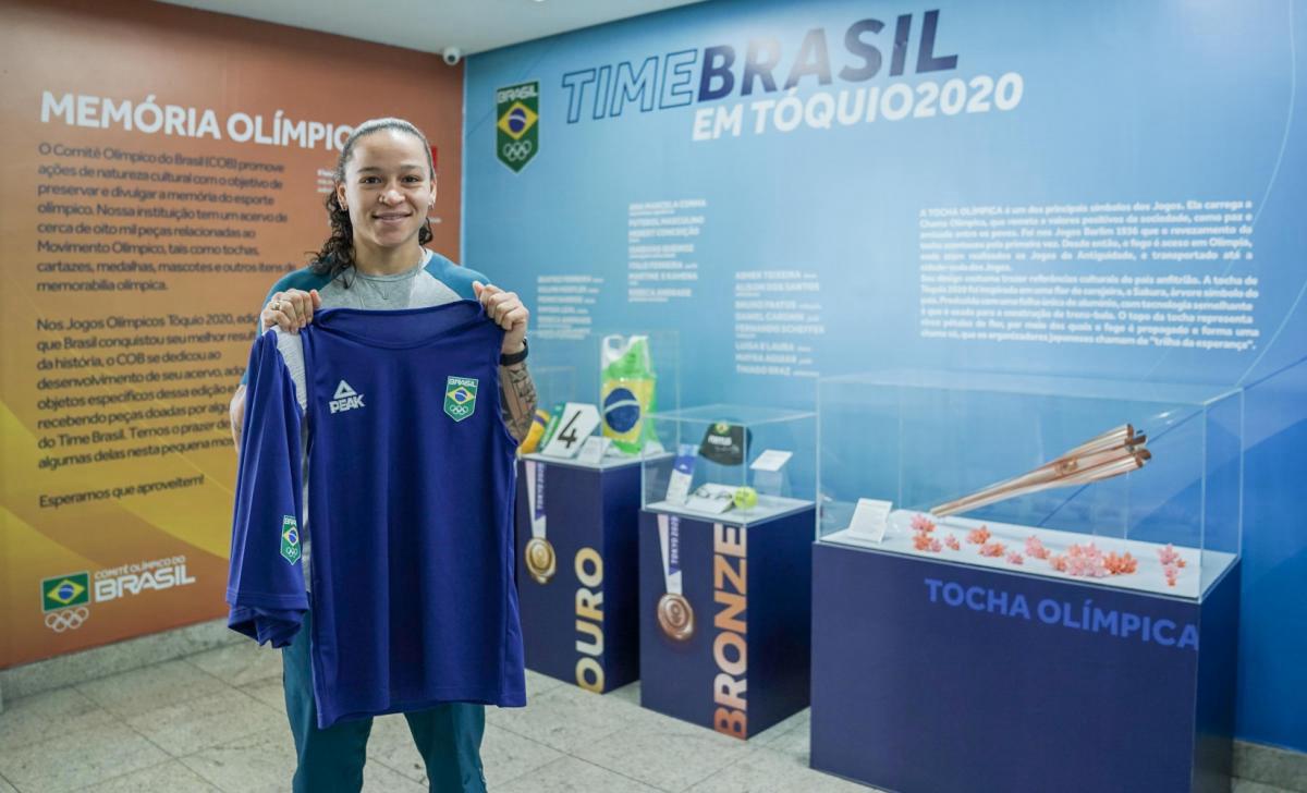 Bia Ferreira participa do Memória Olímpica do COB e diz que quer o ouro em Paris 2024