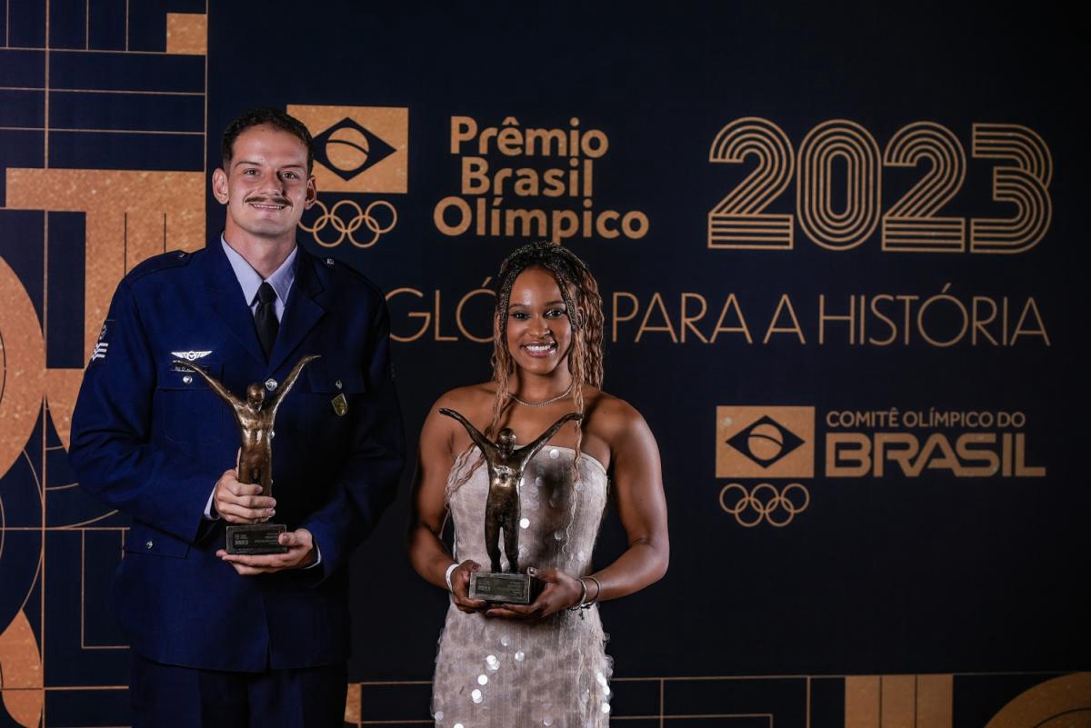 Rebeca Andrade e Marcus D'Almeida são os vencedores do Troféu Rei Pelé no Prêmio Brasil Olímpico