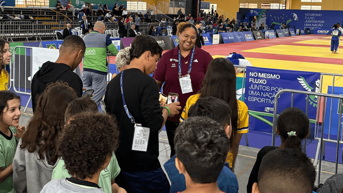 Beatriz Souza tietou Sarah Menezes e Ketleyn Quadros; hoje é tietada nos Jogos da Juventude CAIXA 2026