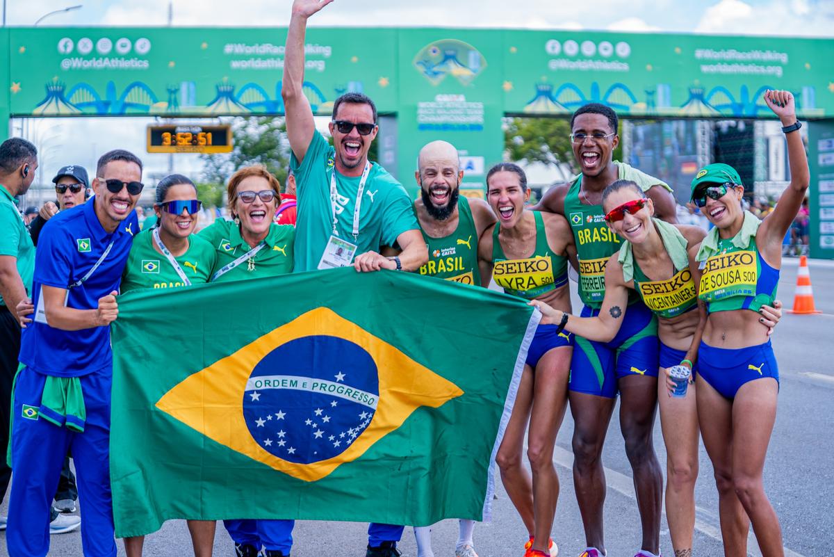 Brasil conquista bronze histórico por equipes feminino em Mundial de ineditismos na marcha atlética