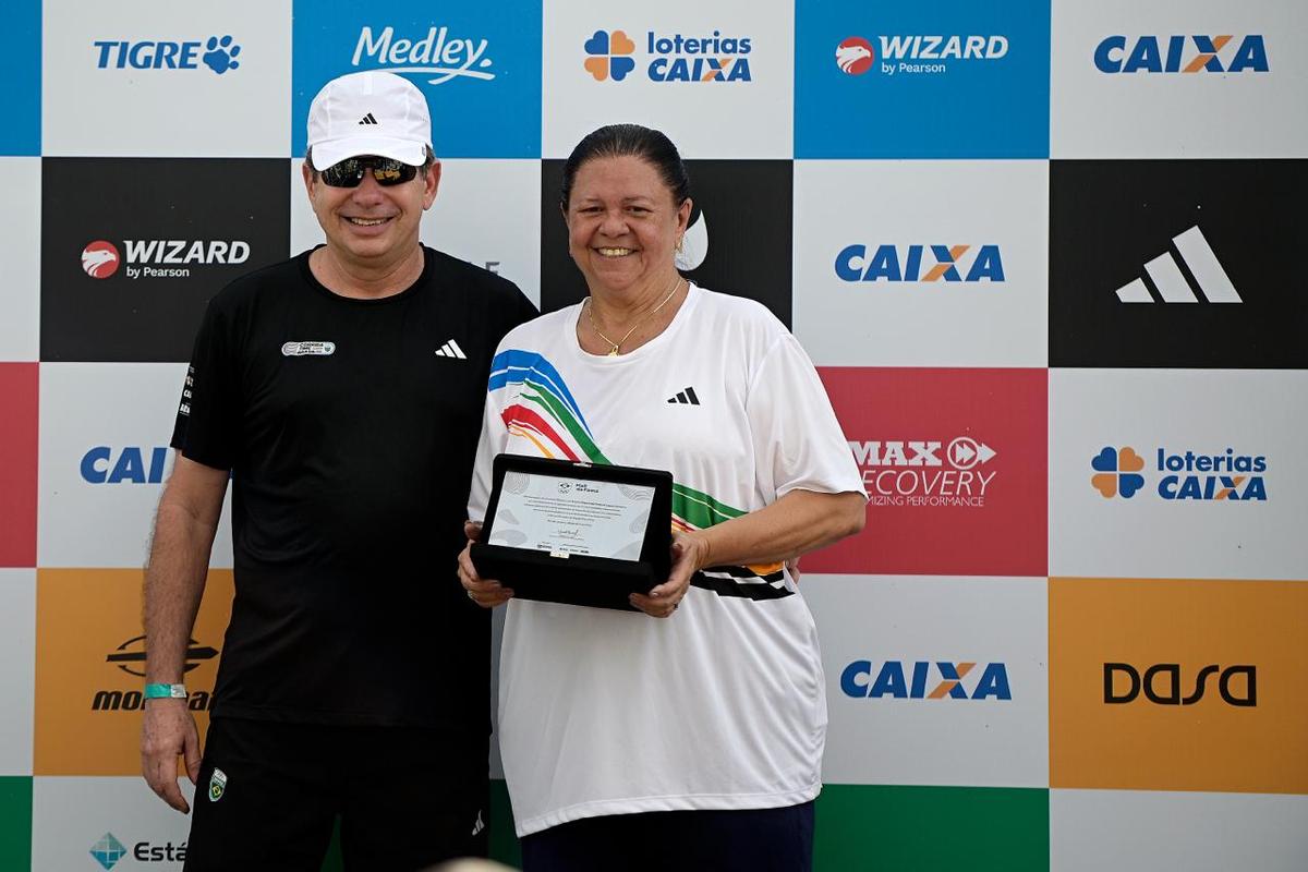 COB homenageia Deputada Laura Carneiro por atuação decisiva em pautas do esporte brasileiro