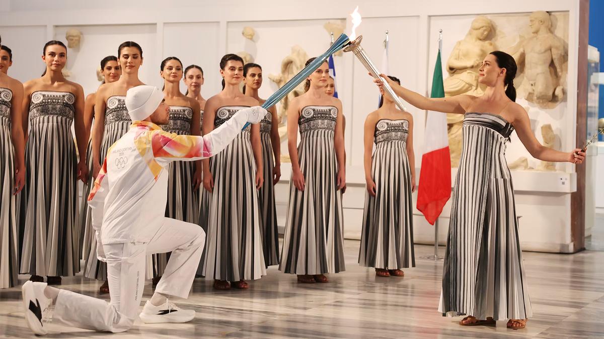 Milão-Cortina 2026: Tocha olímpica é acesa na Grécia e chega à Itália no dia 4 de dezembro