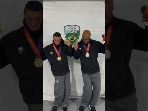 Você piscou e... é medalha pra todo canto com a natação do #Time Brasil! 🥇🥈🥉🇧🇷