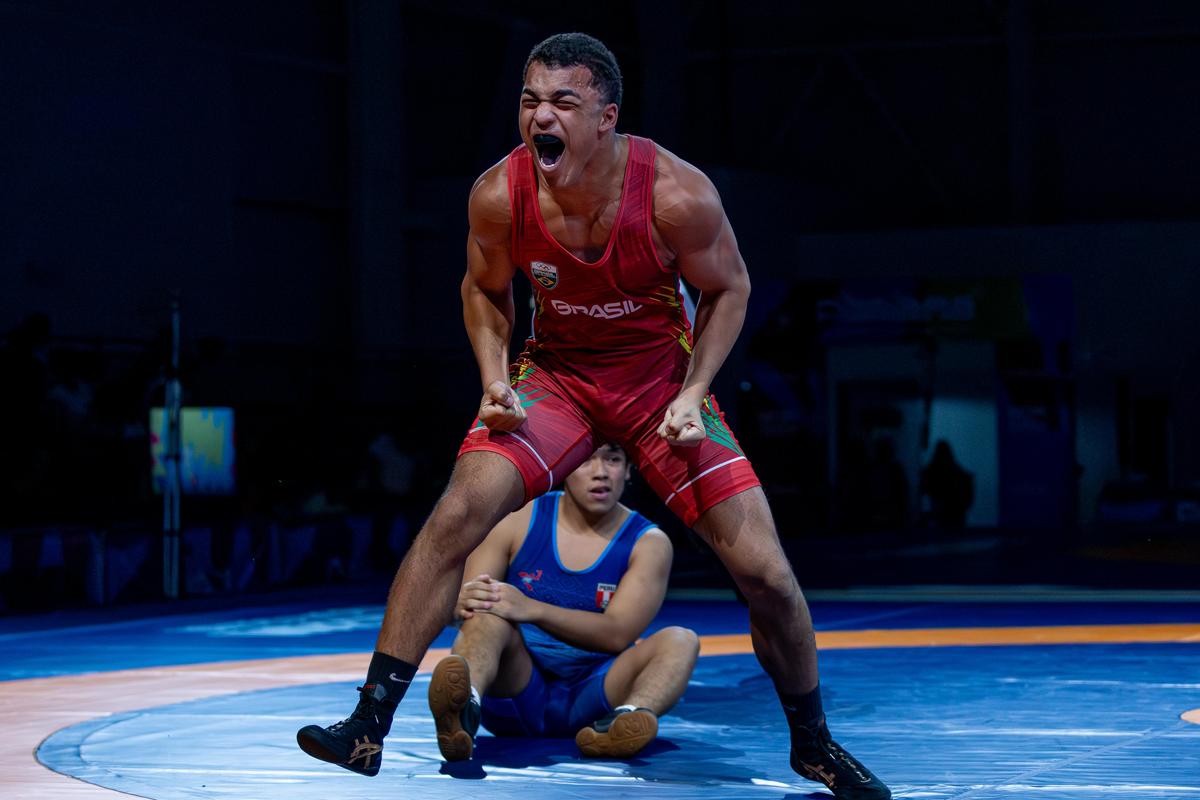 Primeiro ouro do Brasil no Panamá 2026: Allan de Sousa é campeão invicto no Wrestling