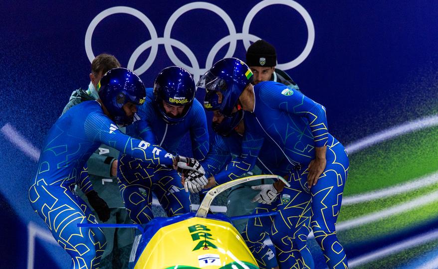Bobsled 4-man do Brasil termina primeiro dia de competições no Top-20