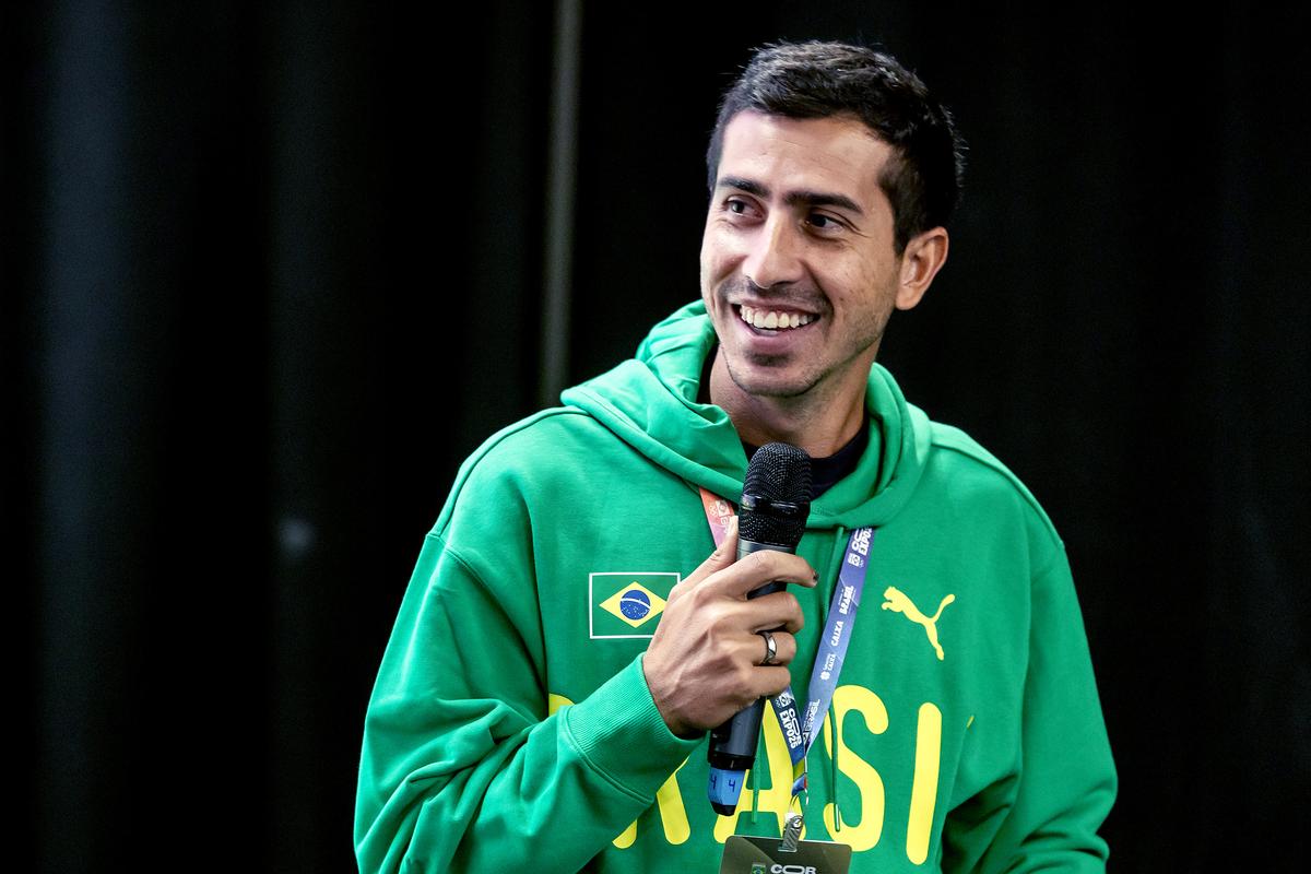 Título mundial, recorde e superação: os bastidores da campanha histórica de Caio Bonfim no Mundial de Atletismo