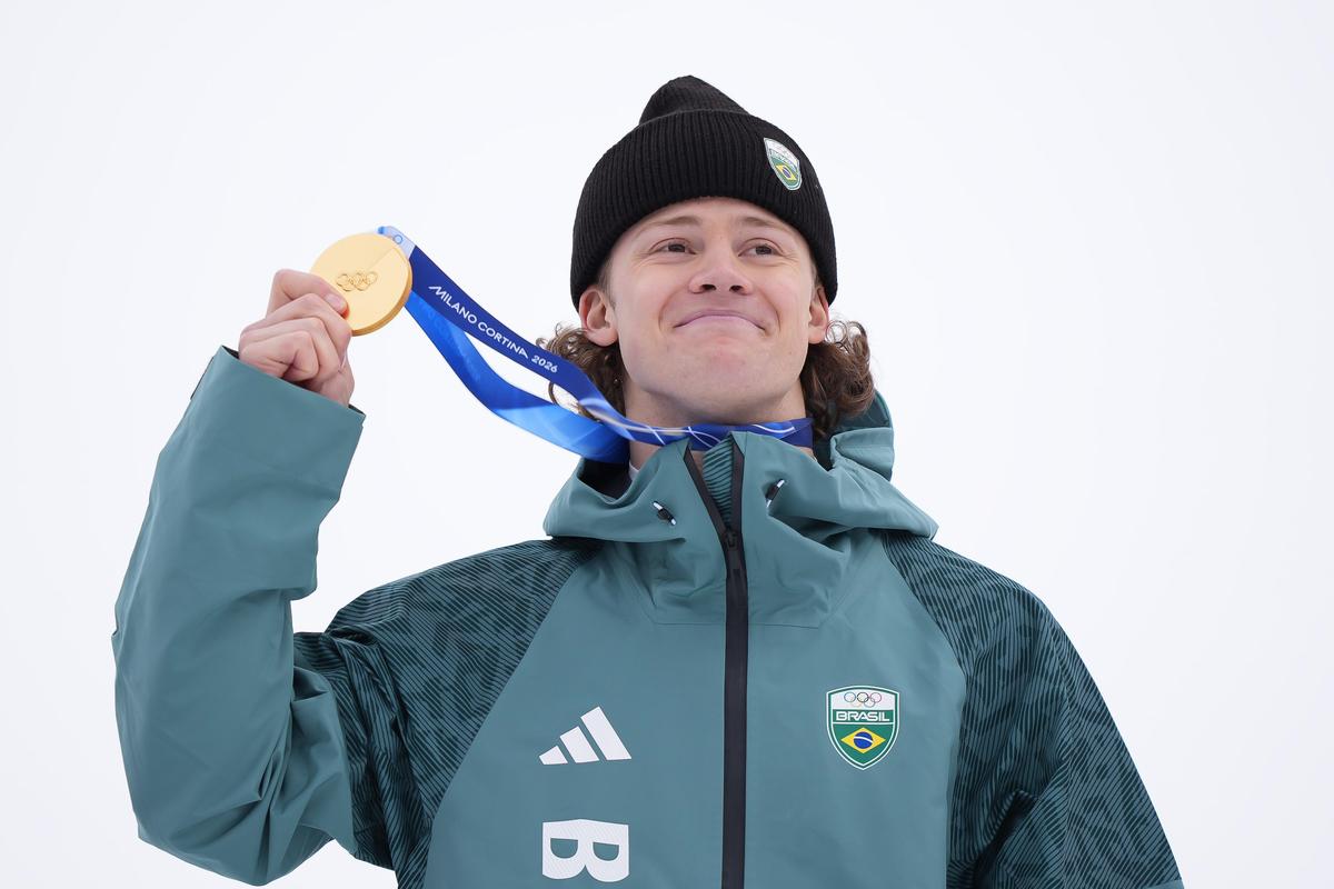 Lucas Pinheiro Braathen, primeiro campeão olímpico do Brasil em esportes de inverno. Foto: Rafael Bello/COB Coragem, autenticidade e criatividade: o que fez Lucas Pinheiro Braathen ser campeão olímpico em Milão-Cortina 2026