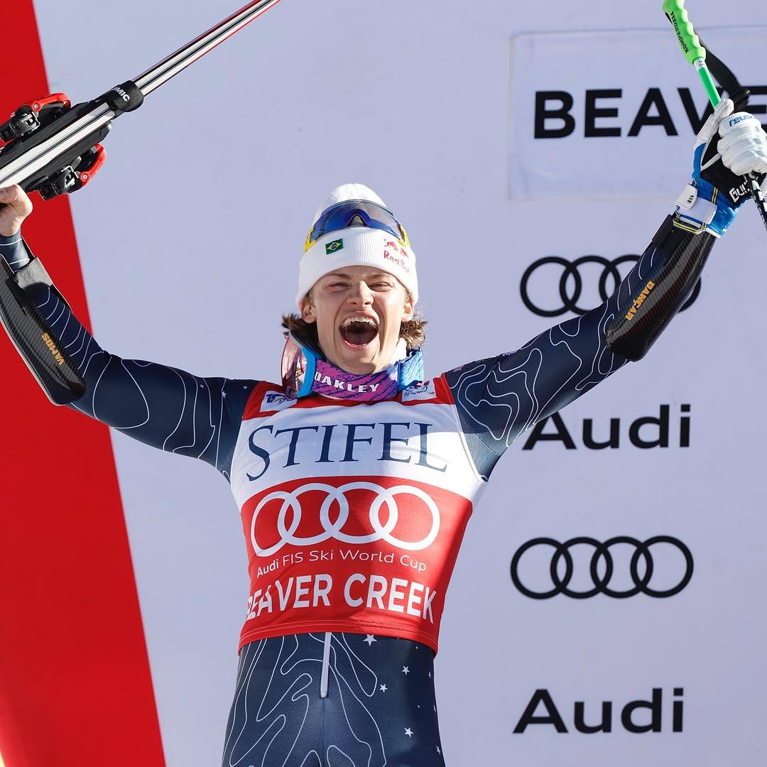 Lucas Pinheiro celebra prata nos EUA (agencezoom/FIS)